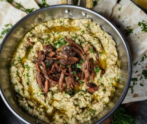 Baba Ganoush Auberginen-Dip mit Knusper-Seitlingen