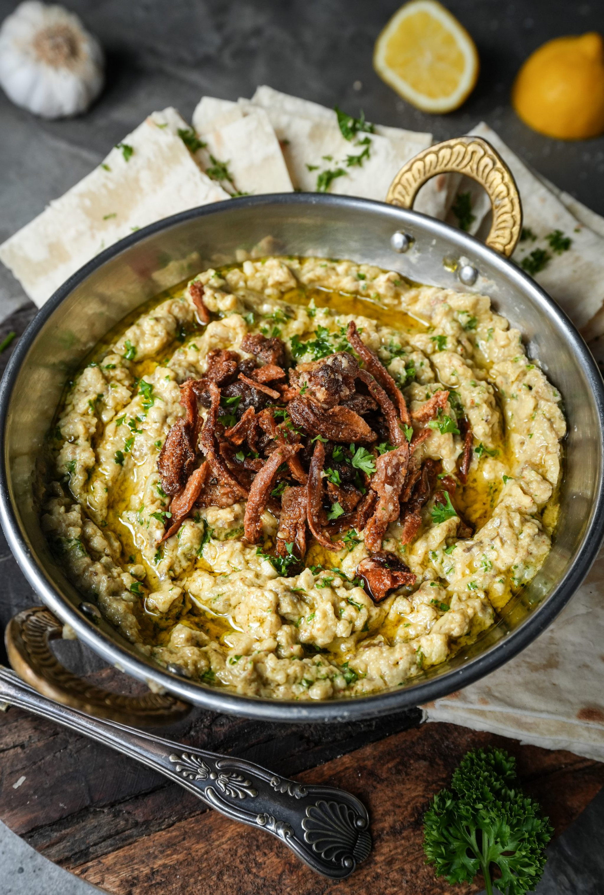Baba Ganoush Auberginen-Dip mit Knusper-Seitlingen