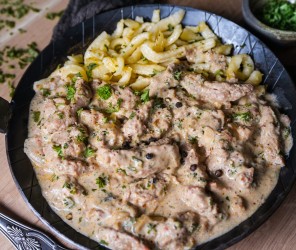 Vegane Gyrospfanne mit Spätzle