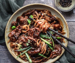 25 MIN "NO-BEEF"mit Shiitake und Soja Marinade