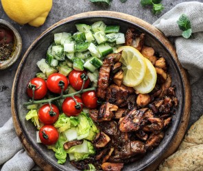 Dönerteller mit Austernpilzen als veganen Fleischersatz