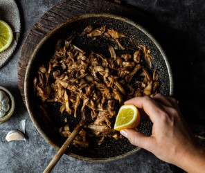 Chicken vegan Style - Pulled Seitlinge