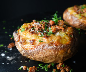 Cremigste Backofen-Speckkartoffel "Vegan-Style"