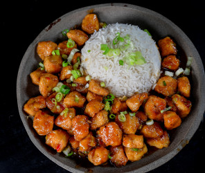 Veganes No-Chicken Süß-Sauer