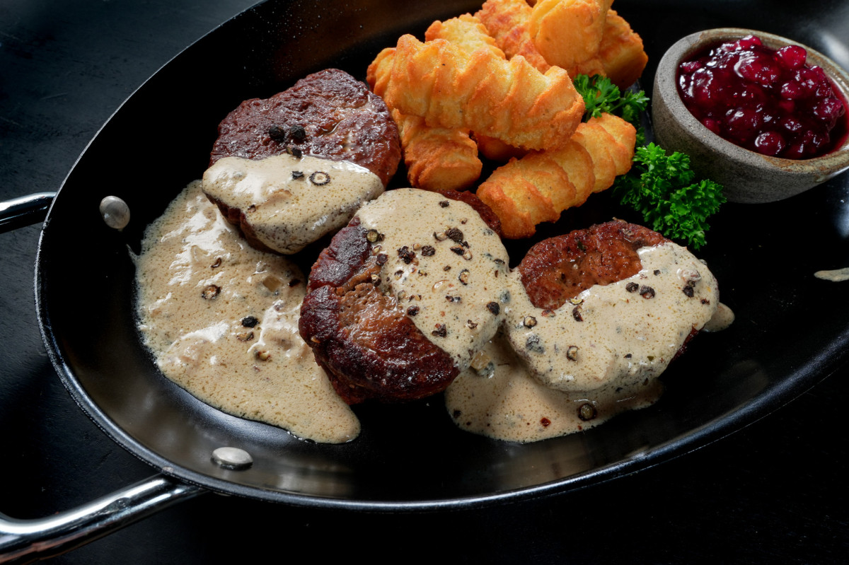 Vegane Rindermedaillons in Pfefferrahmsauce