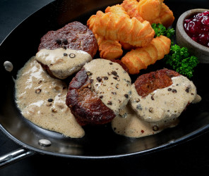 Vegane Rindermedaillons in Pfefferrahmsauce
