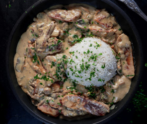 Veganes Stroganoff-Schnetzel