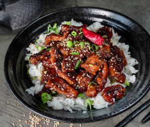 Veganes Sesam-Rind "Asian-Style"