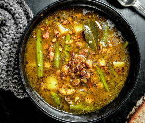 Veganer Bohneneintopf mit Tofuhack